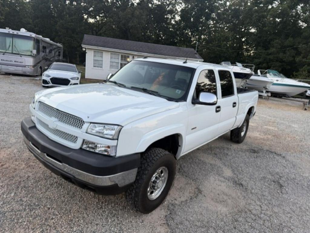 2004 Chevrolet Silverado - $9,500