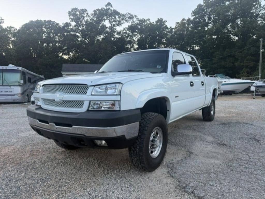 2004 Chevrolet Silverado - $9,500