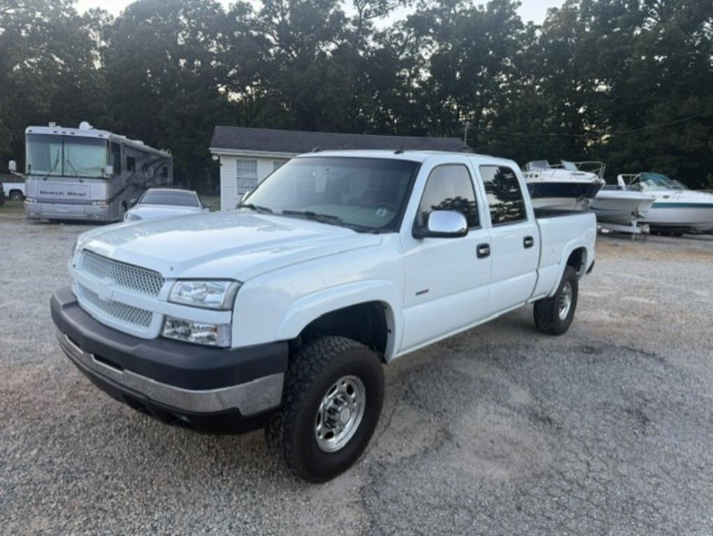 2004 Chevrolet Silverado - $9,500
