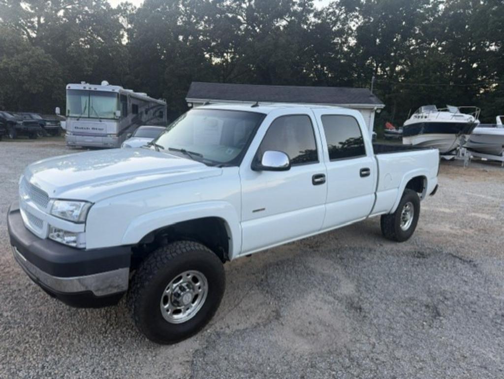 2004 Chevrolet Silverado - $9,500