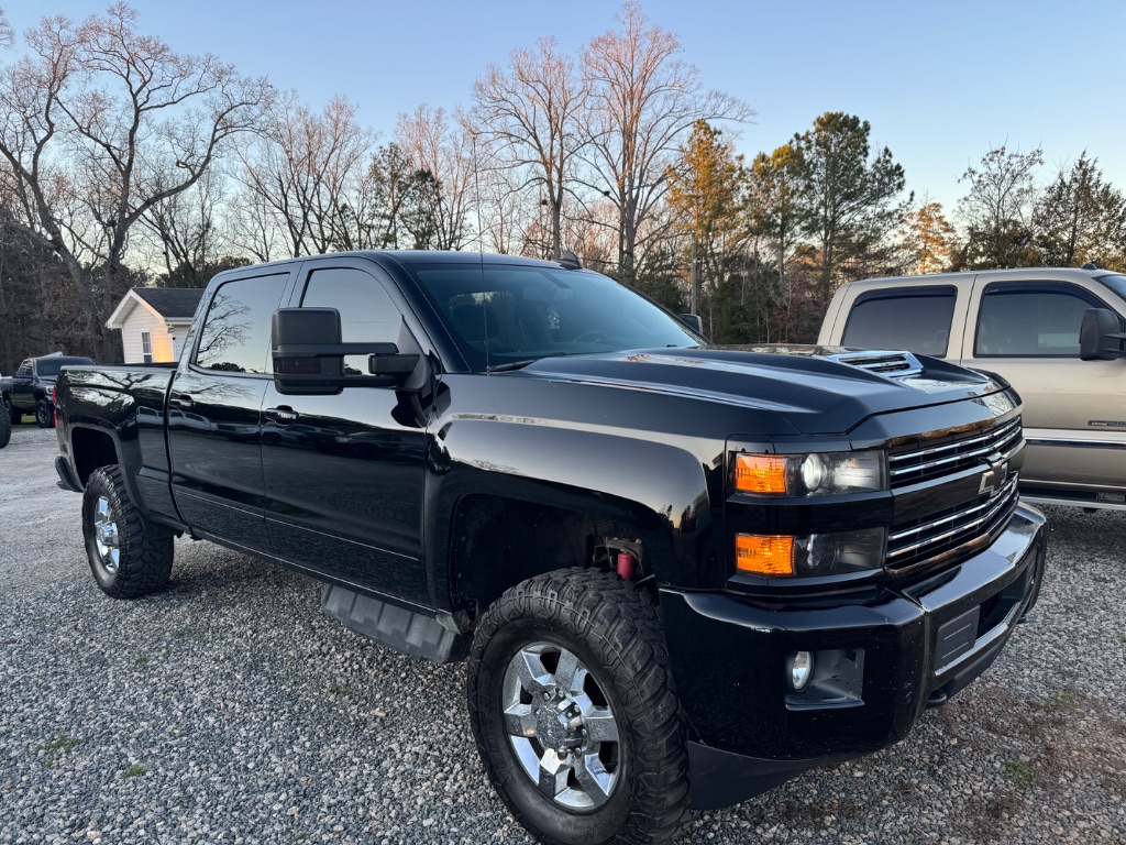 2018 Chevrolet Silverado 2500 LT photo