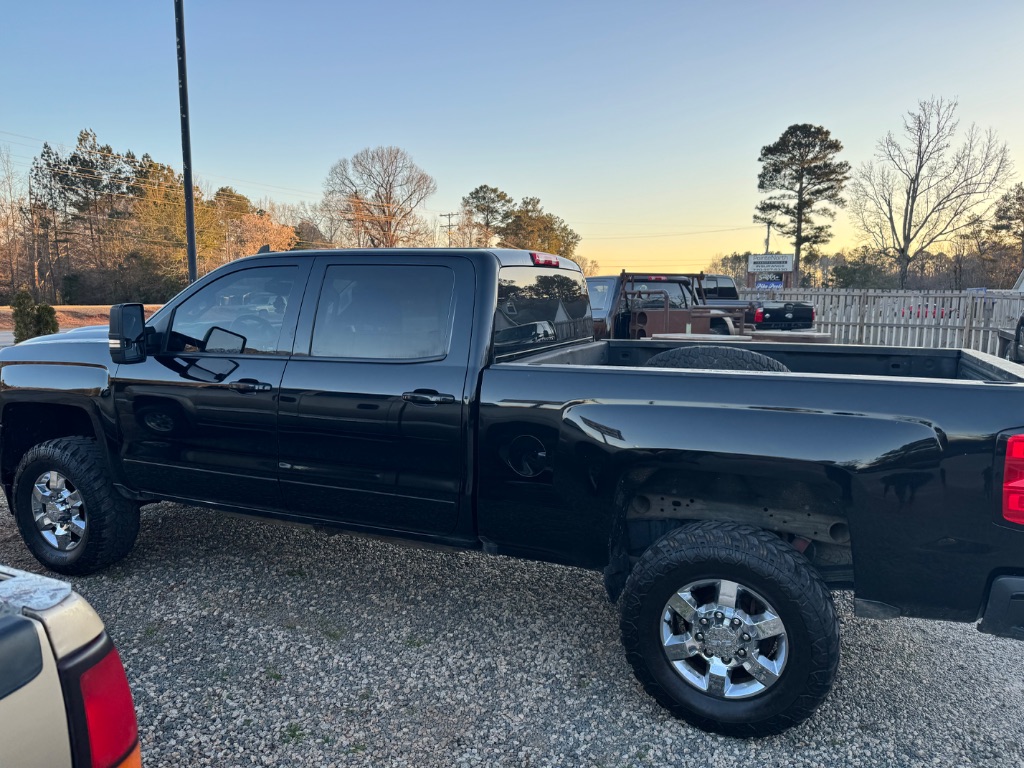 2018 Chevrolet Silverado 2500 LT photo