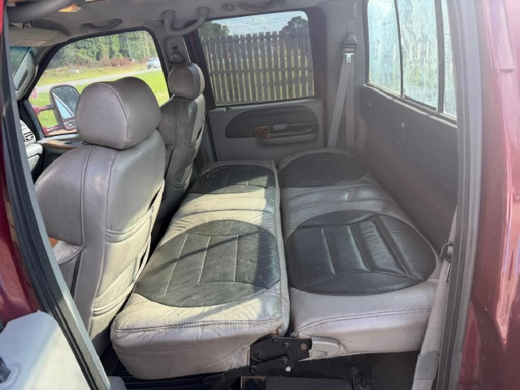2006 Ford F-350 - $11,500
