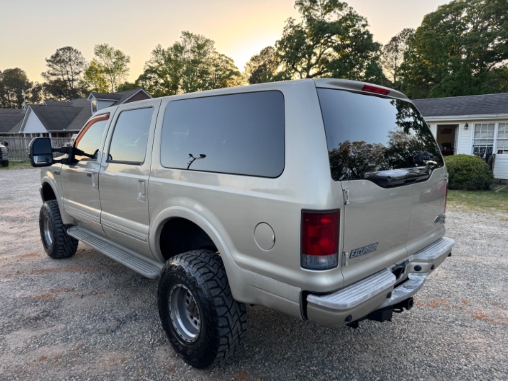 2004 Ford Excursion Limited photo