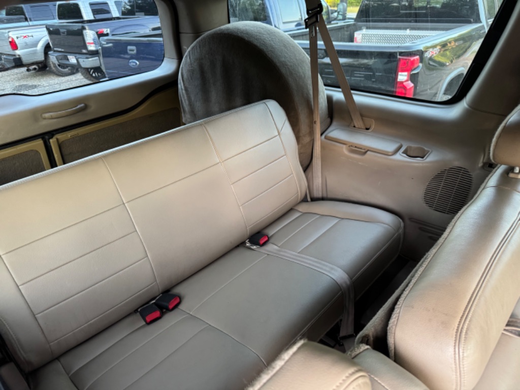 2004 Ford Excursion Limited photo