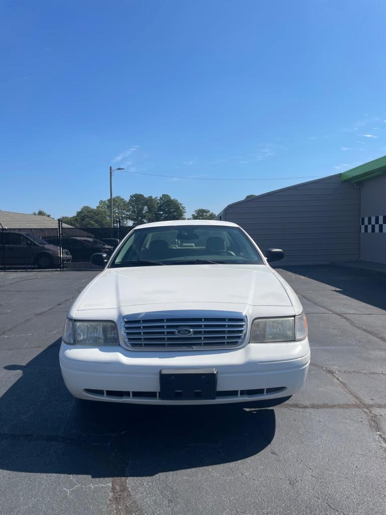 2008 Ford Crown Victoria - $3,500