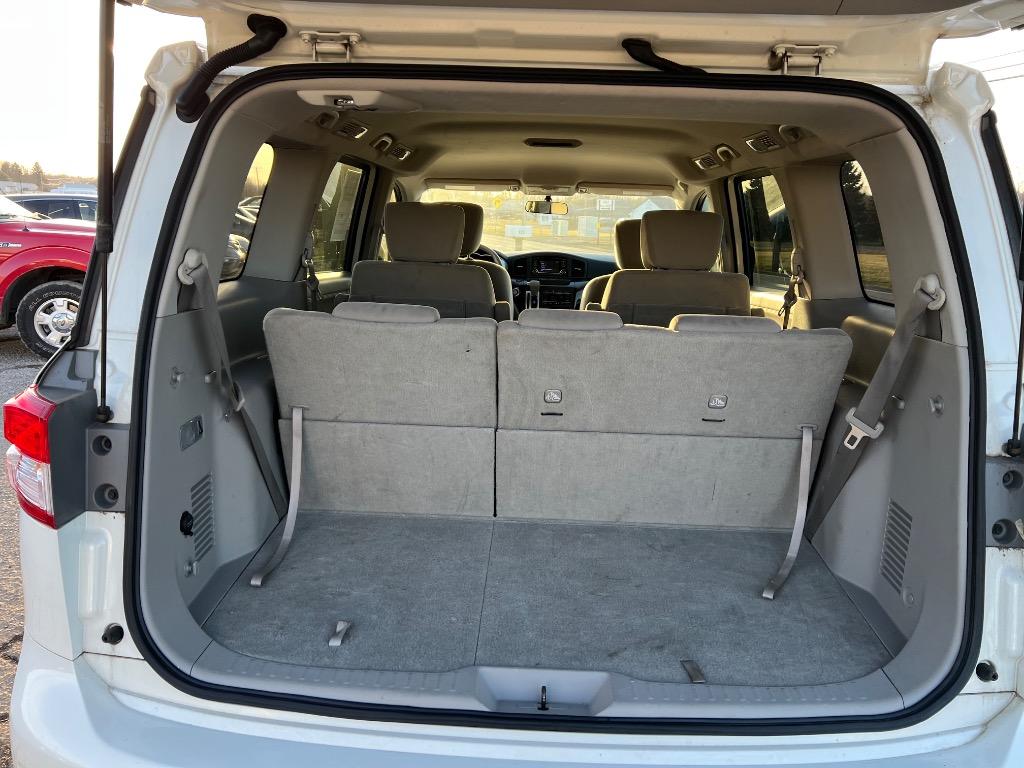 2015 Nissan Quest SV photo