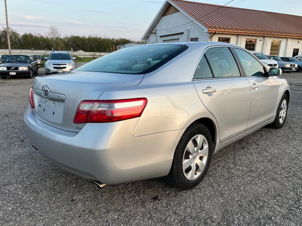 2008 Toyota Camry LE V6 photo