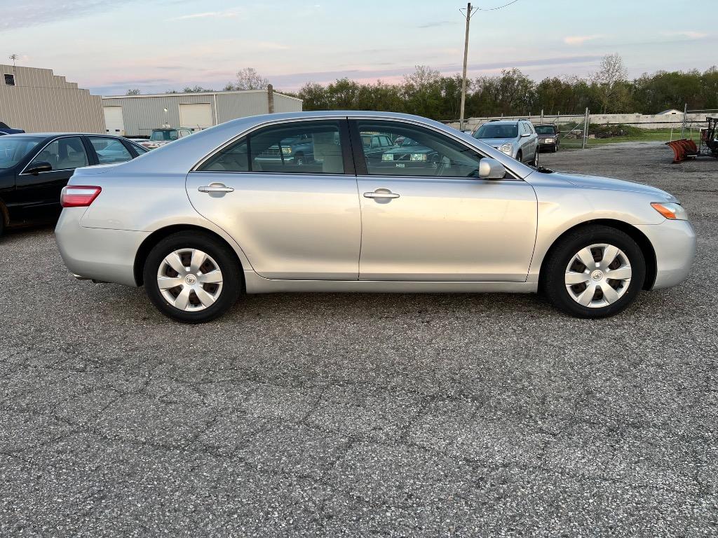 2008 Toyota Camry LE V6 photo