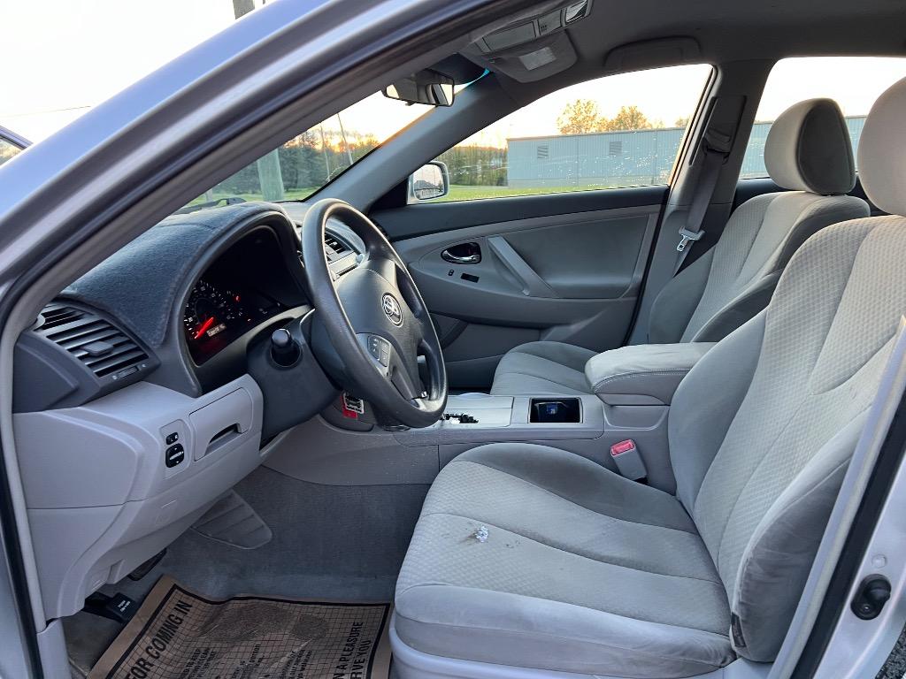 2008 Toyota Camry LE V6 photo