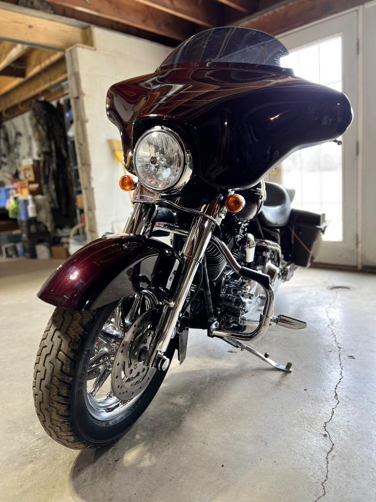 2007 HARLEY-DAVIDSON Street Glide - $9,995