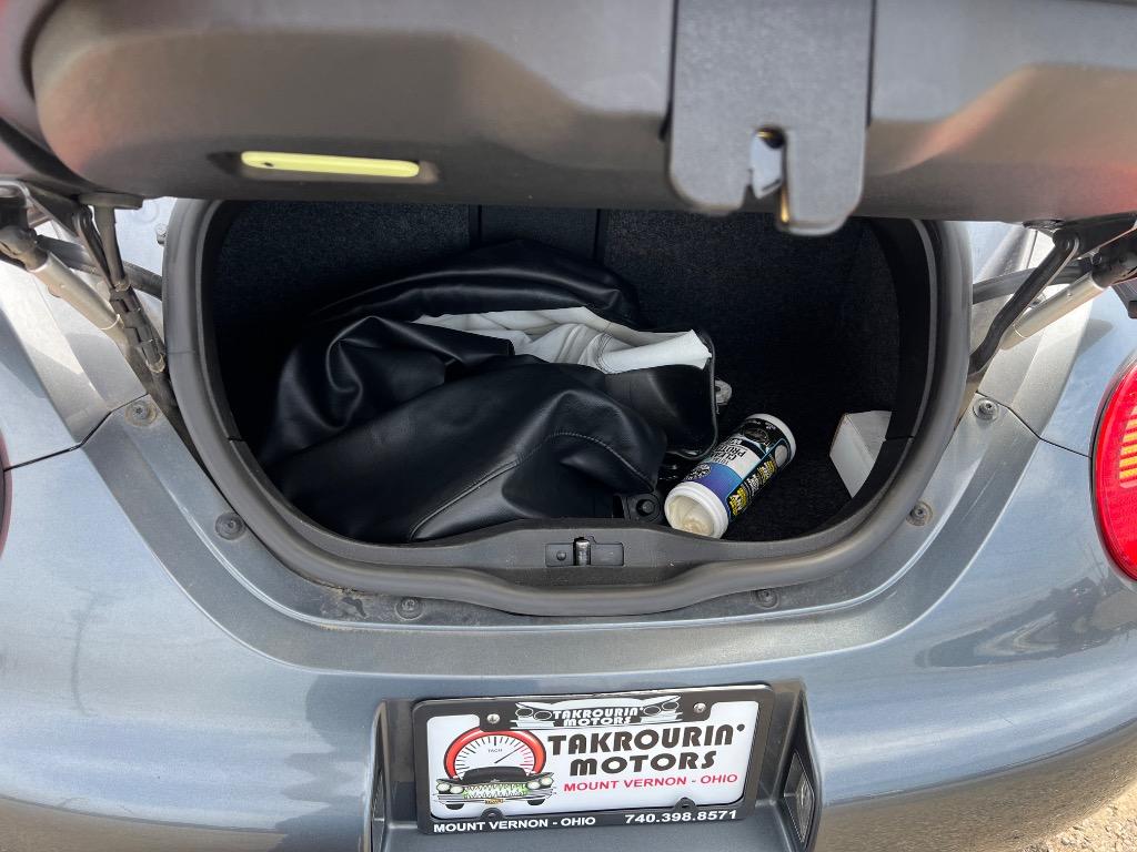 2004 Volkswagen Beetle - $3,500
