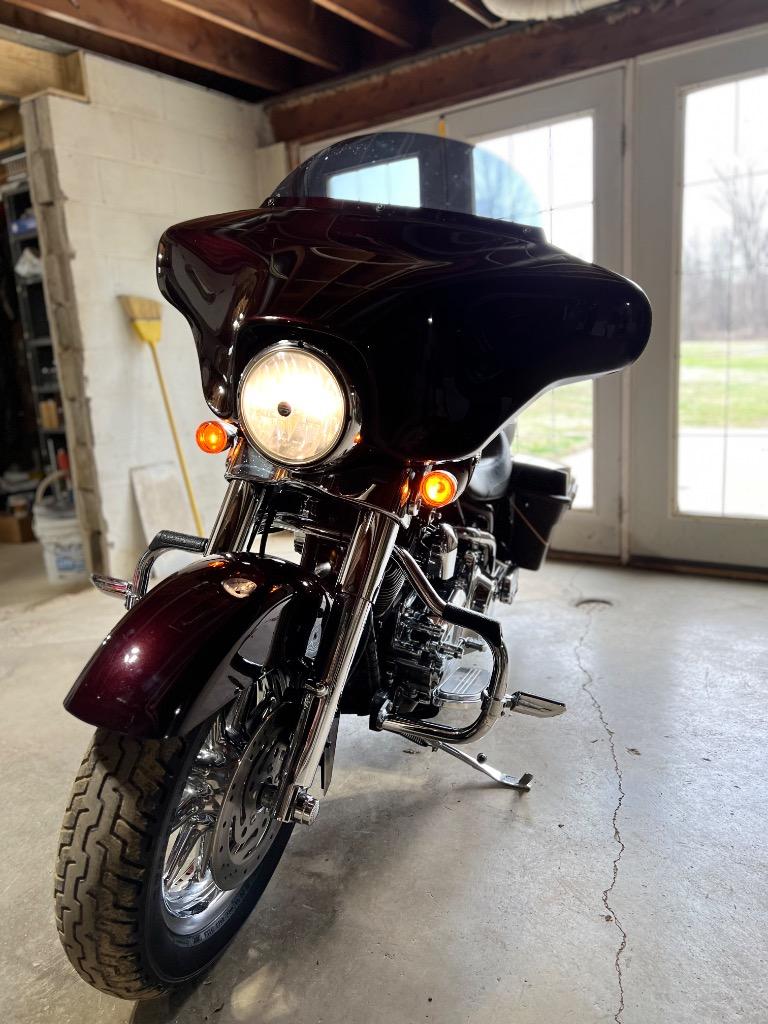 2007 HARLEY-DAVIDSON Street Glide - $9,995