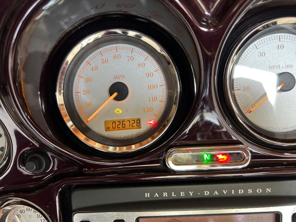 2007 HARLEY-DAVIDSON Street Glide - $9,995