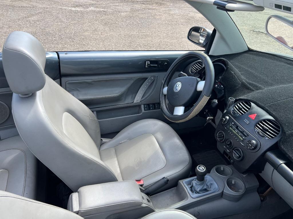 2004 Volkswagen Beetle - $3,500