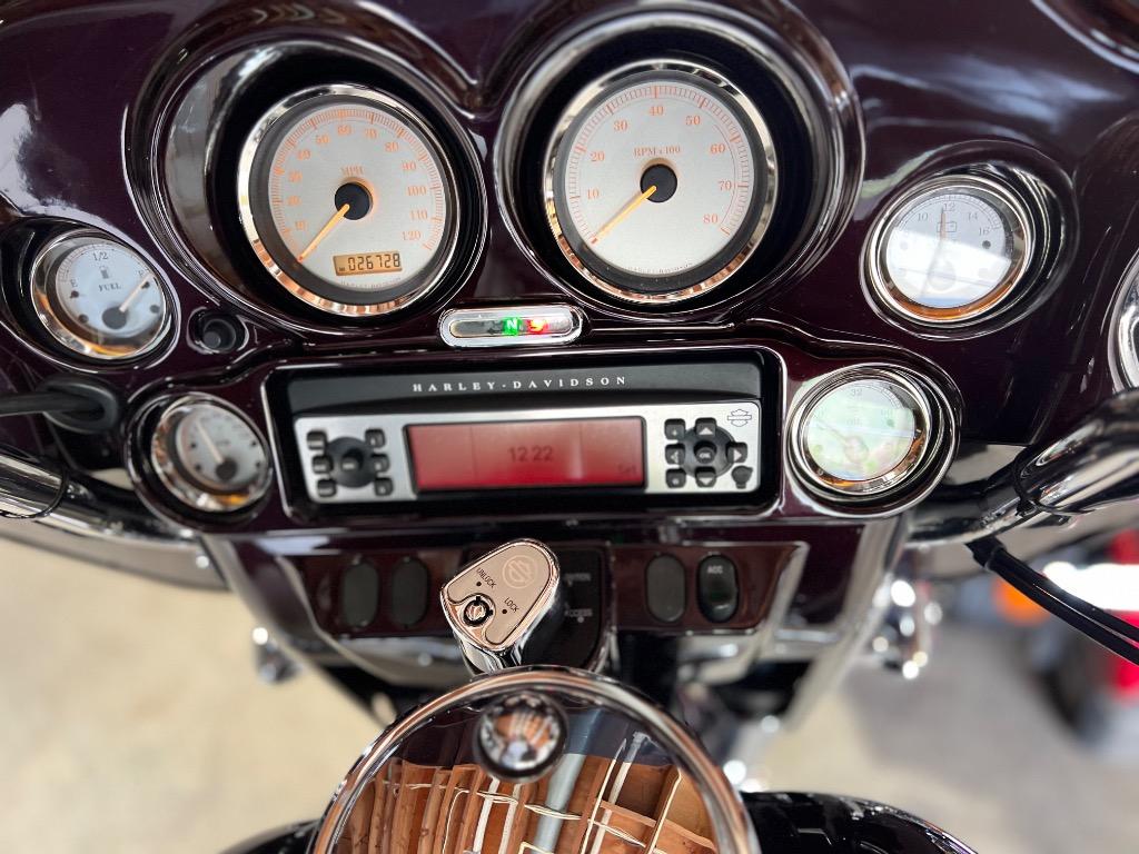 2007 HARLEY-DAVIDSON Street Glide - $9,995