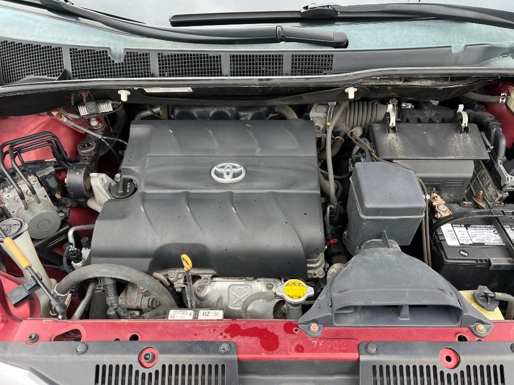 2015 Toyota Sienna XLE photo