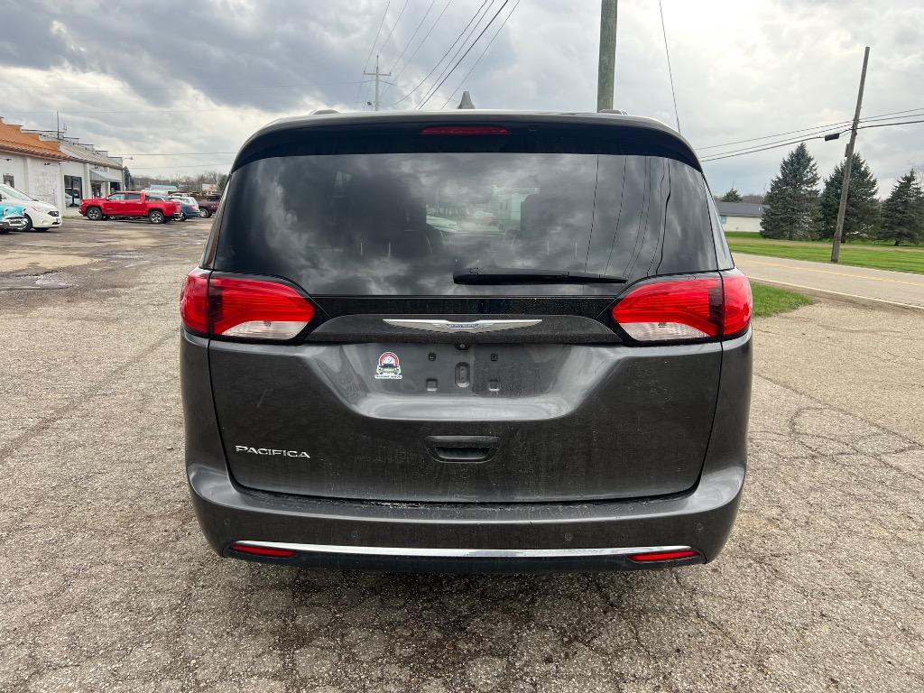 2017 Chrysler Pacifica Touring L Plus photo