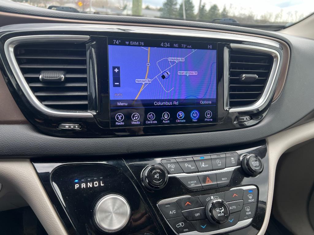 2017 Chrysler Pacifica Touring L Plus photo