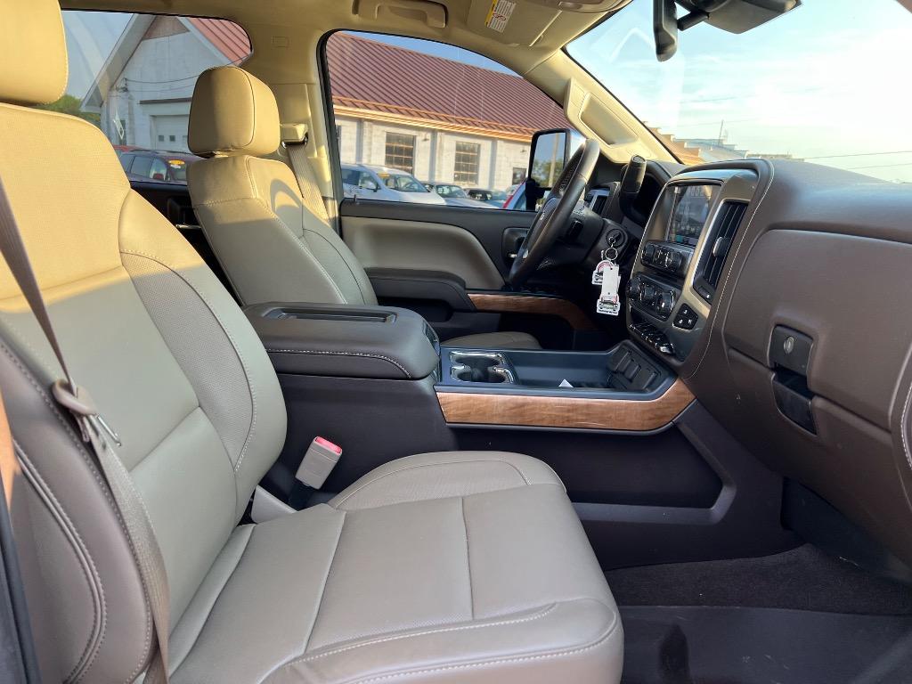2016 Chevrolet Silverado 3500 LTZ photo