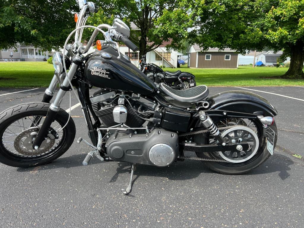 2014 Harley-davidson Dyna Street Bob - $12,500