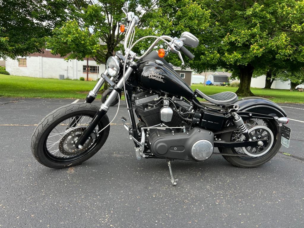 2014 Harley-davidson Dyna Street Bob - $12,500