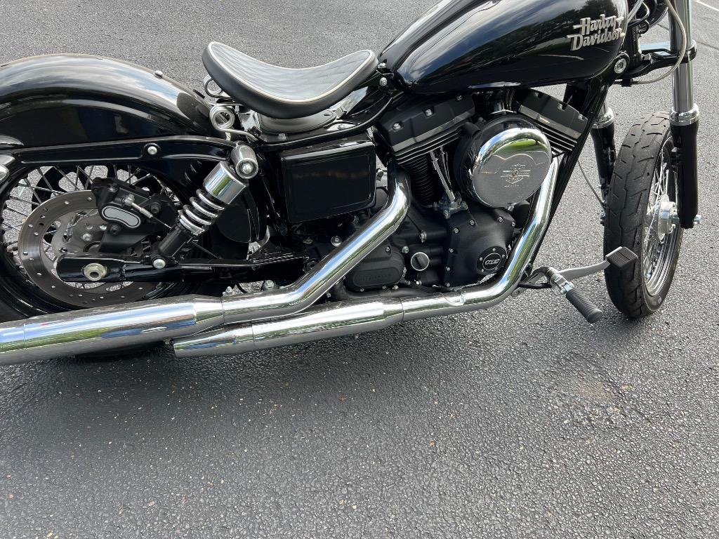 2014 Harley-davidson Dyna Street Bob - $12,500