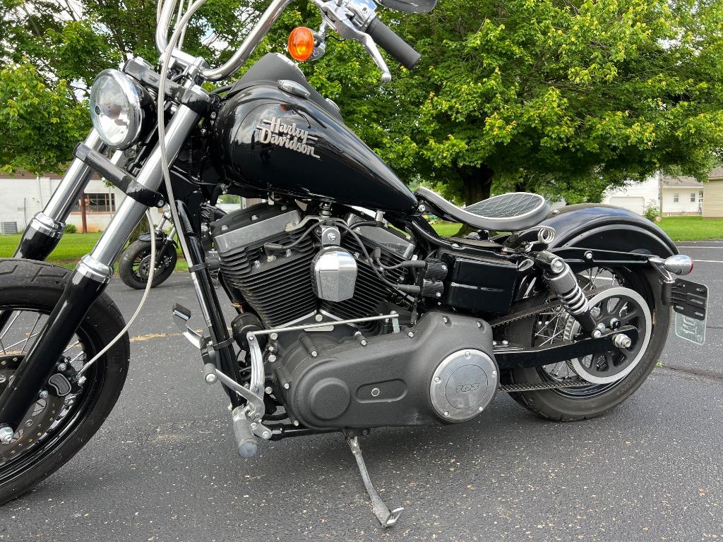2014 Harley-davidson Dyna Street Bob - $12,500