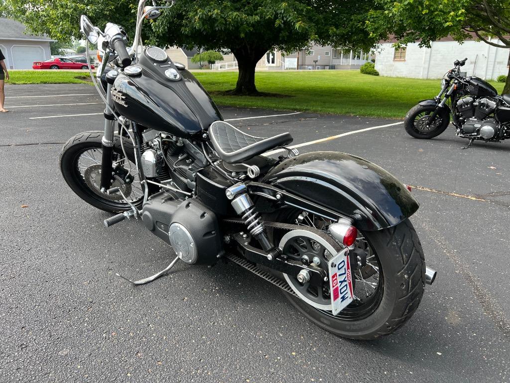 2014 Harley-davidson Dyna Street Bob - $12,500