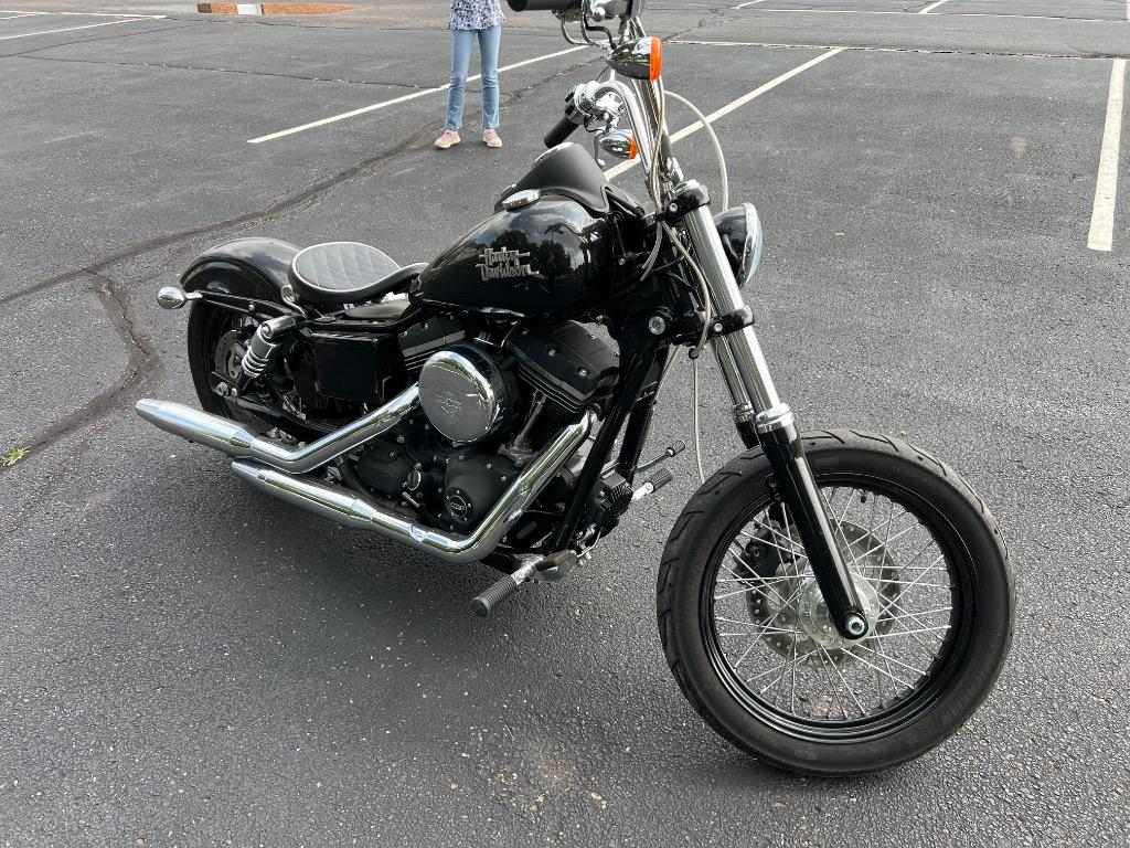 2014 Harley-davidson Dyna Street Bob - $12,500
