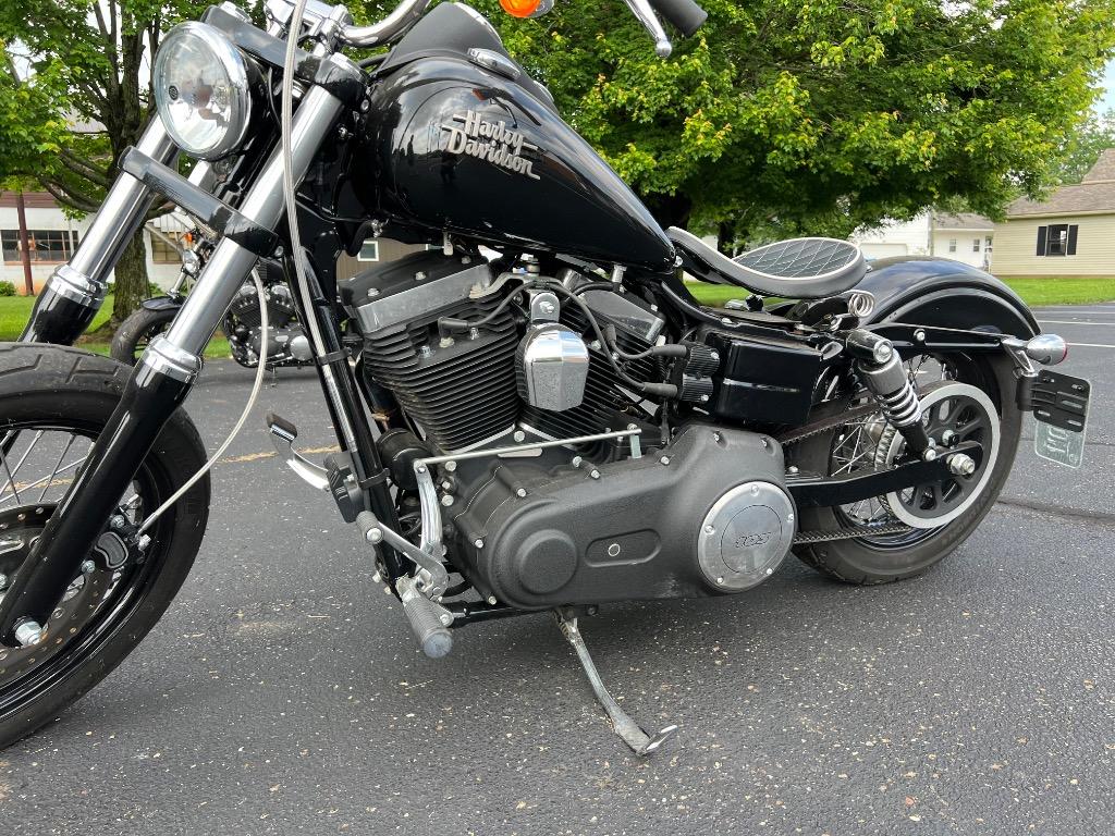2014 Harley-davidson Dyna Street Bob - $12,500