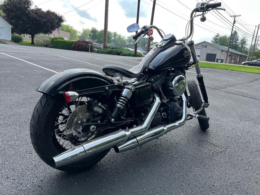 2014 Harley-davidson Dyna Street Bob - $12,500