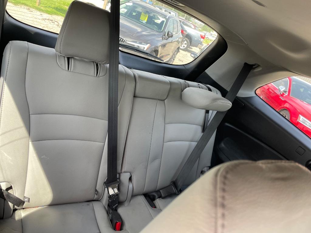 2017 Honda Pilot - $17,700