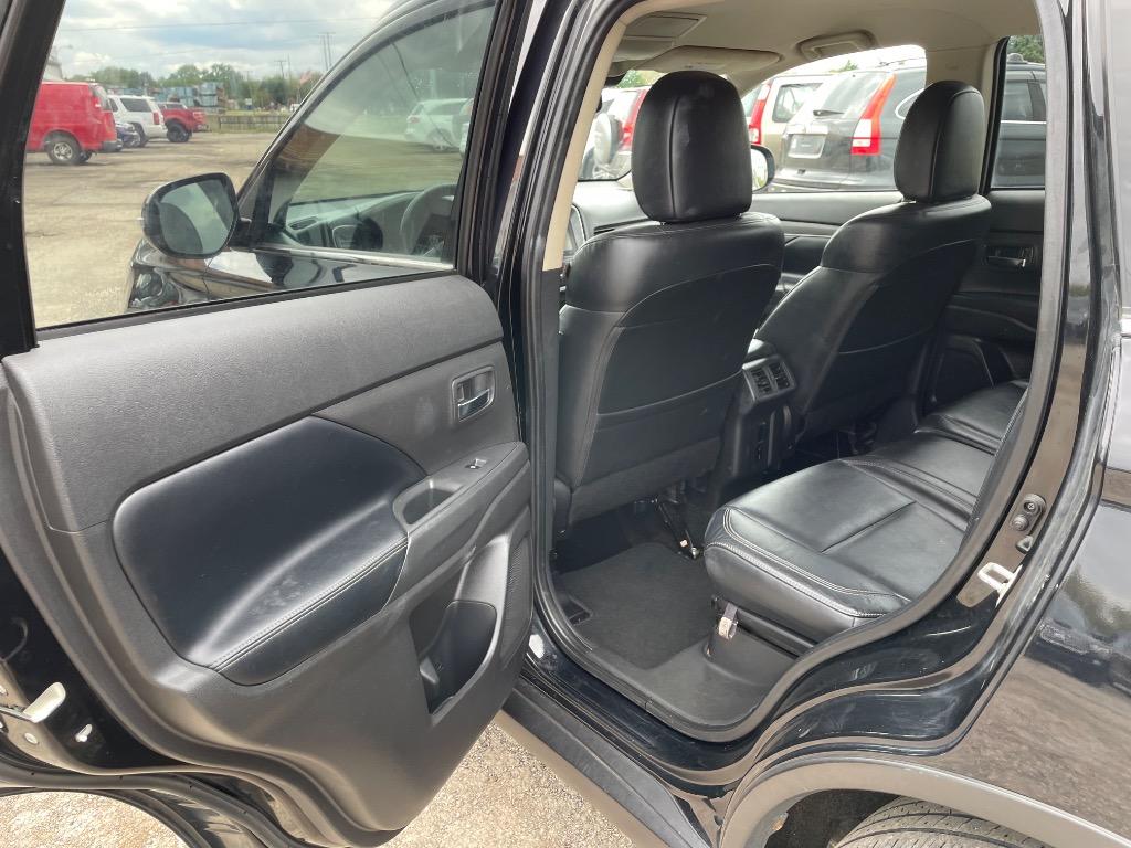 2020 Mitsubishi Outlander - $11,995