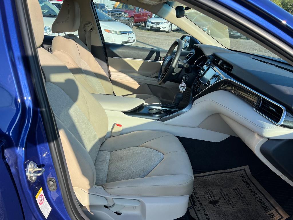 2018 Toyota Camry - $16,500