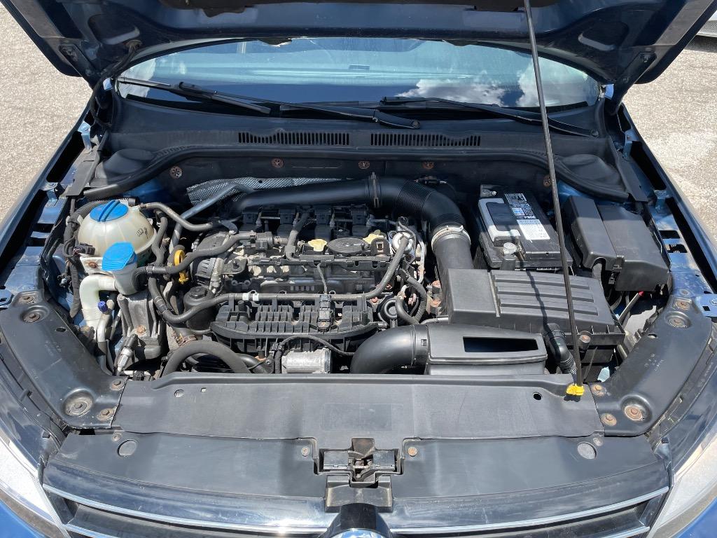 2017 Volkswagen Jetta - $9,995