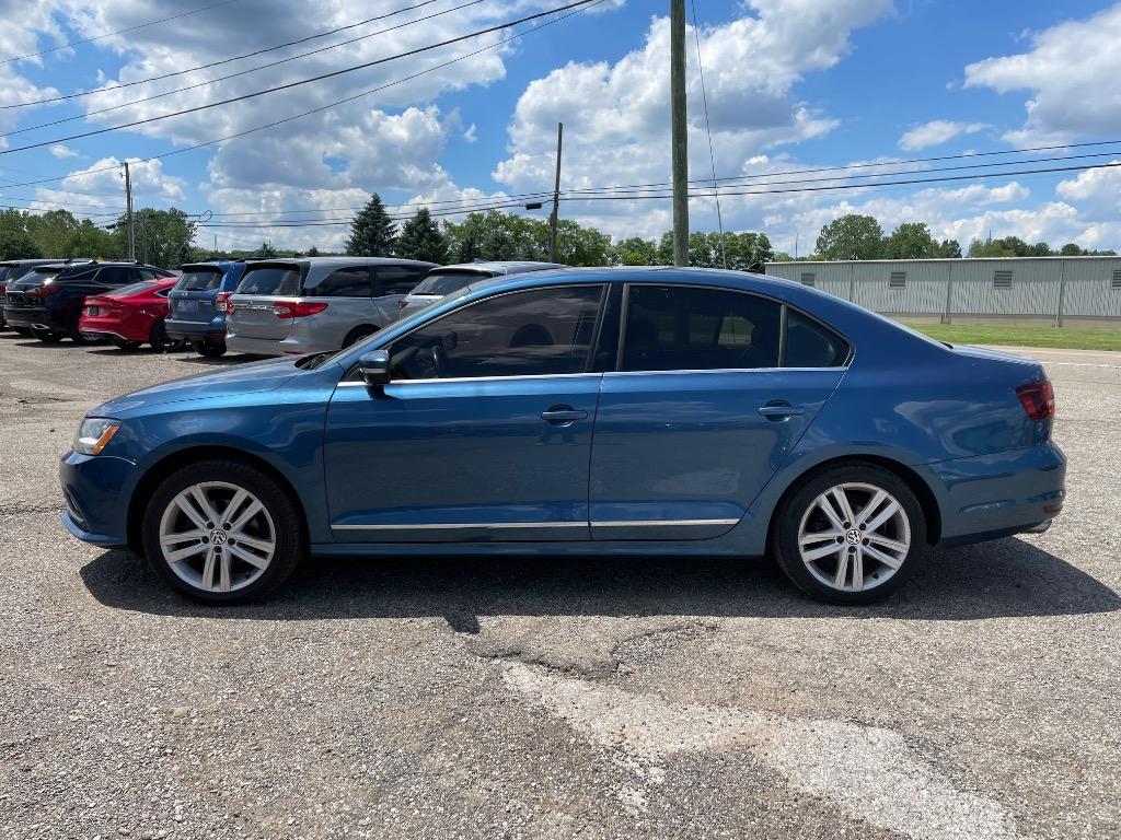 2017 Volkswagen Jetta - $9,995