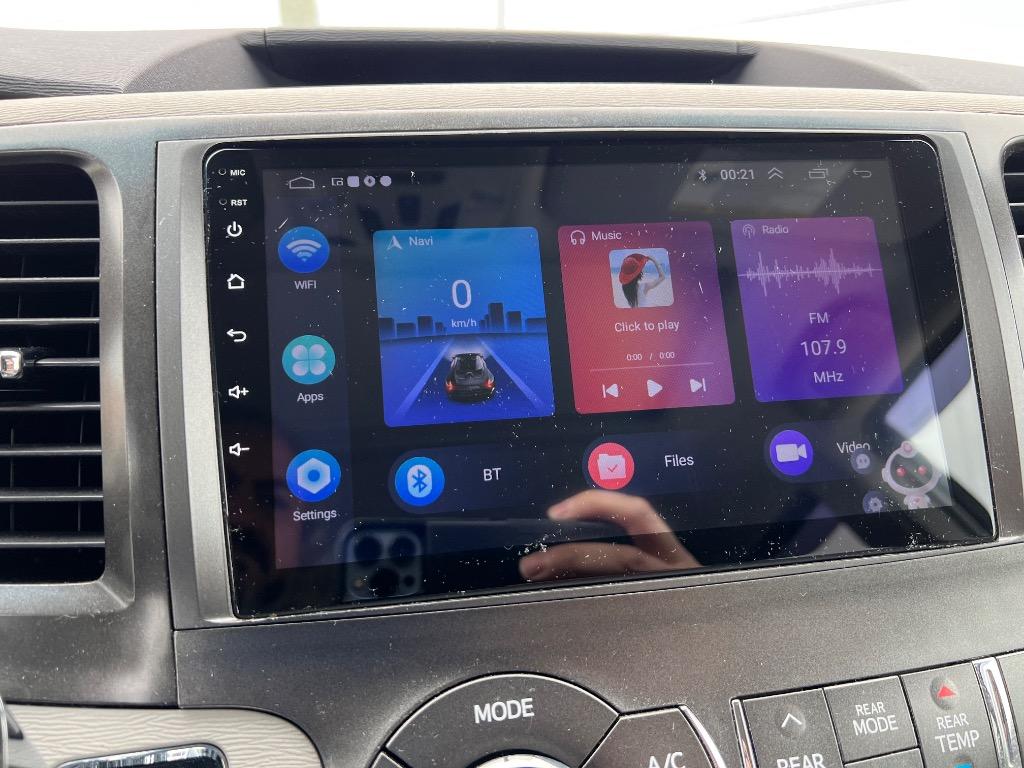2014 Toyota Sienna - $16,102