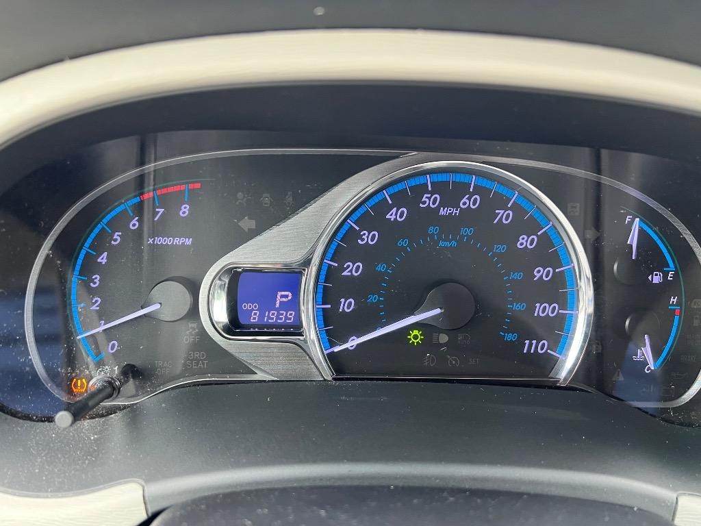 2014 Toyota Sienna - $16,102