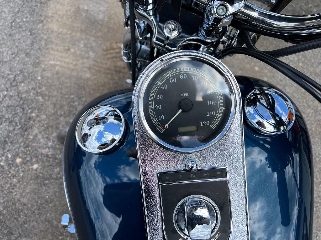 2001 Harley-davidson Heritage Springer - $11,995