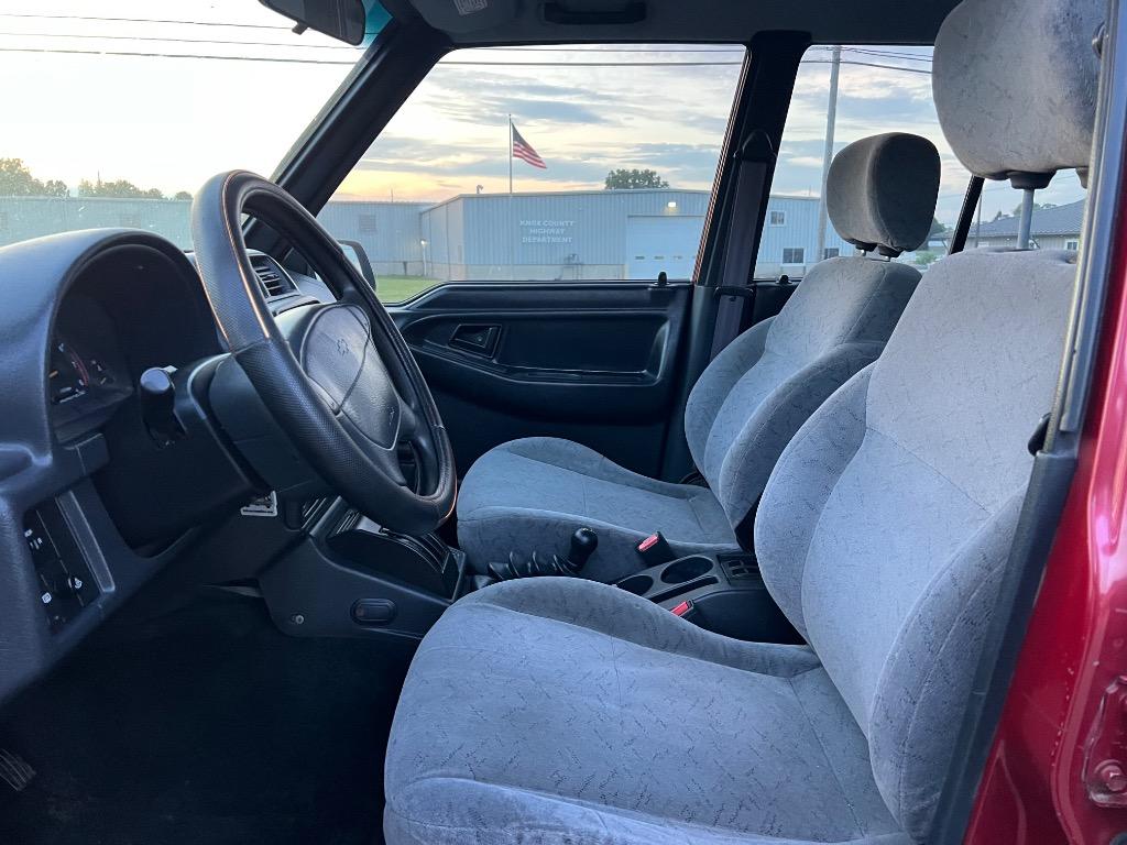 1998 Chevrolet Tracker - $7,995