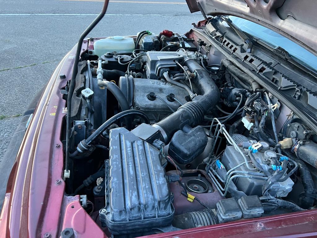1998 Chevrolet Tracker - $7,995