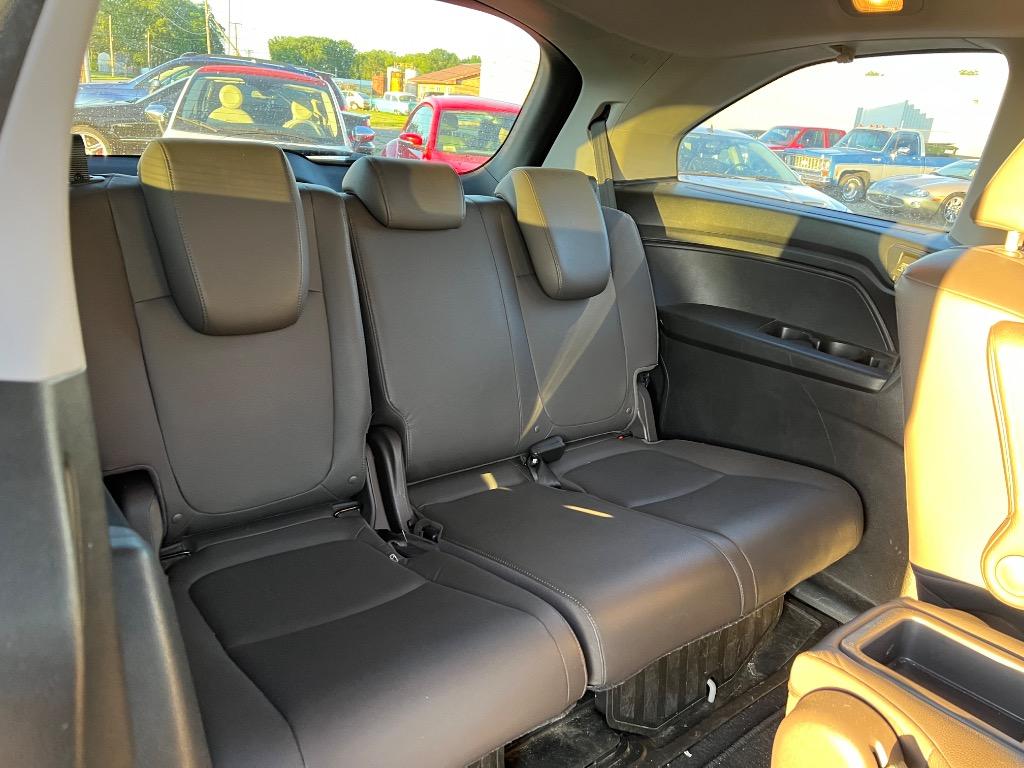 2018 Honda Odyssey - $16,995