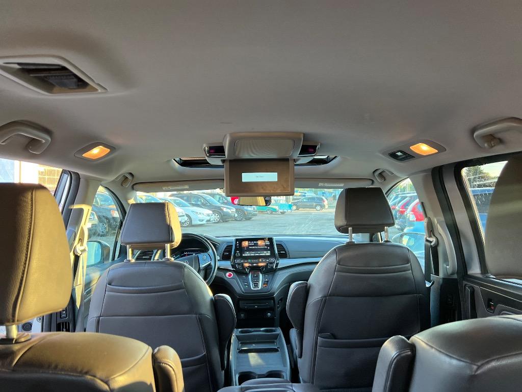 2018 Honda Odyssey - $16,995