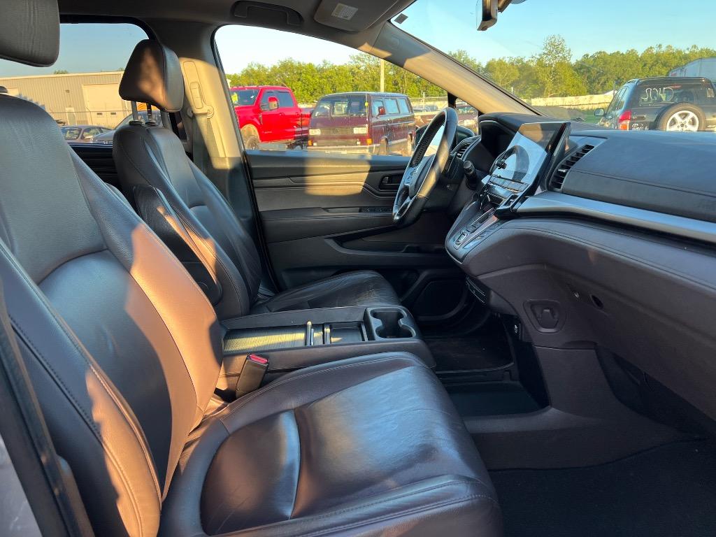 2018 Honda Odyssey - $16,995