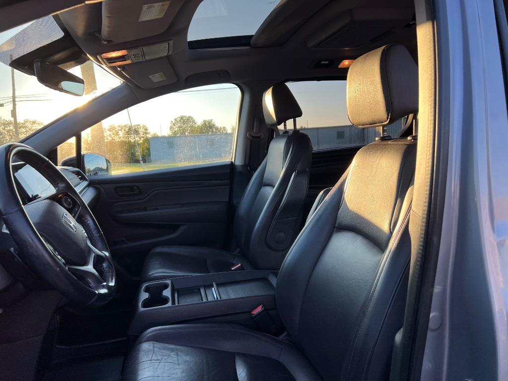 2018 Honda Odyssey - $16,995