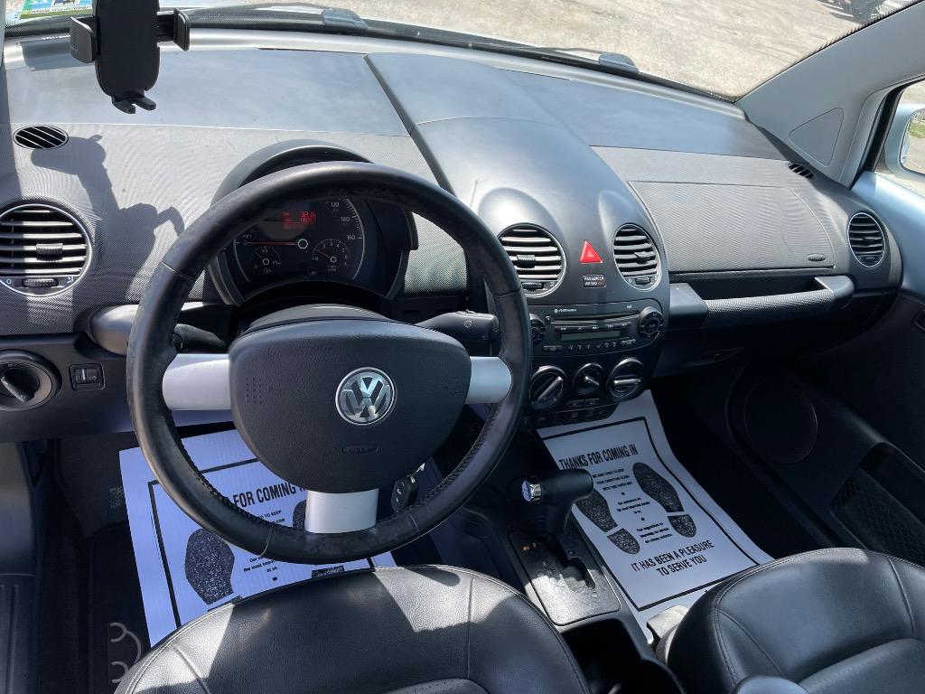 2009 Volkswagen Beetle - $5,750