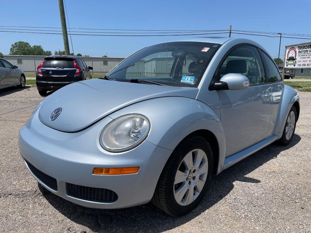2009 Volkswagen Beetle - $5,750
