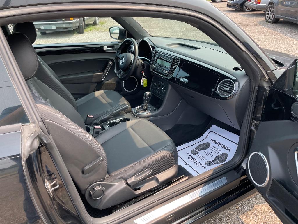 2012 Volkswagen Beetle - $10,400