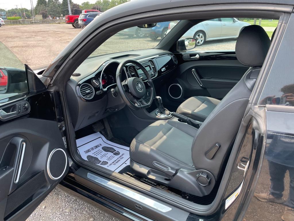 2012 Volkswagen Beetle - $10,400